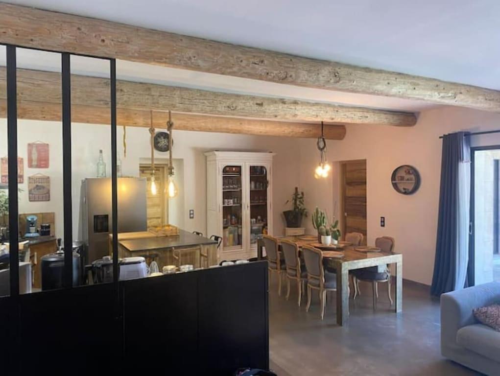 Lou Luberon Villa Menerbes Bagian luar foto